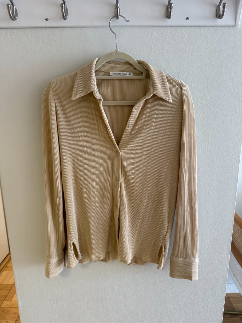 Abercrombie Tan Ribbed Buttondown XS Fits Oversized